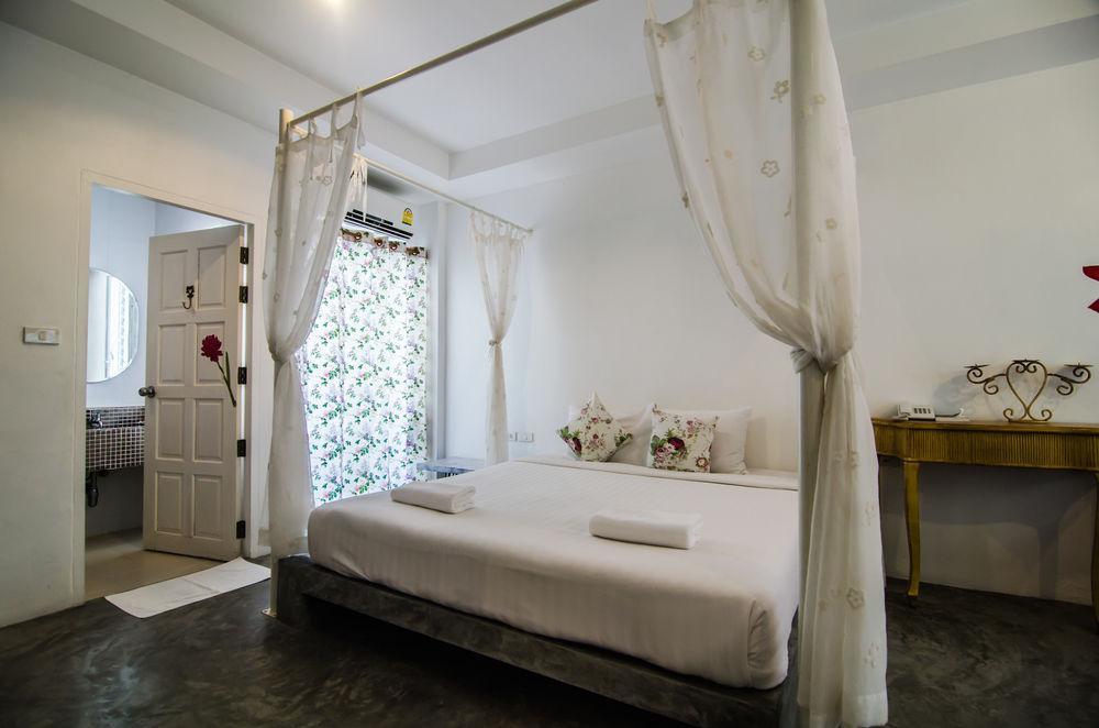 Chic Boutique Hotel Phuket Eksteriør bilde